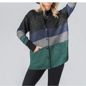 CABI TIERED BUTTON FRONT CARDIGAN